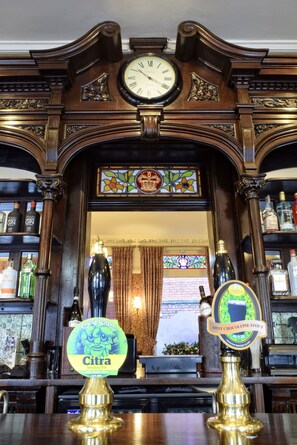 Bar (on property) - The Seven Stars (Stourbridge)
