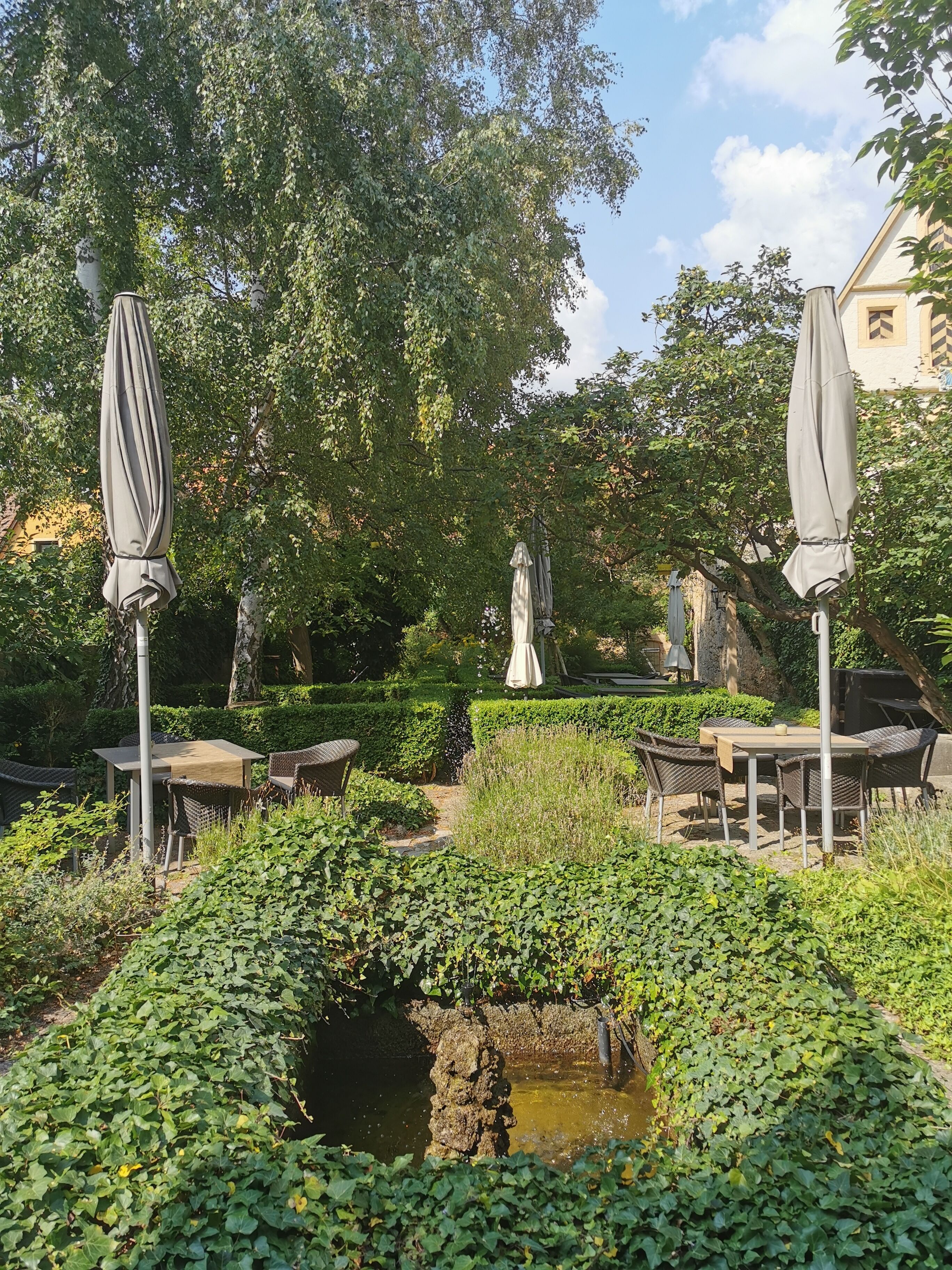 Junior Room | Garden view