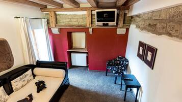 Senior Suite | 1 bedroom, premium bedding, in-room safe, individually decorated
