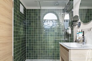 Superior Double Room | Bathroom - Numa Munich Blend (Munich)