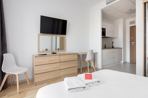 Comfort Studio Suite | Hypo-allergenic bedding, individually decorated, individually furnished