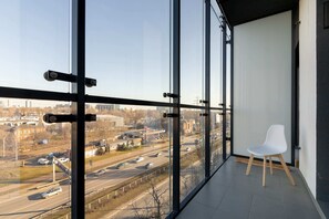 Comfort Studio Suite | Balcony - Wola Chic Brown Studio (Warsaw)