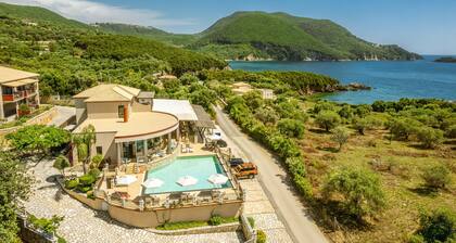 3 Aktes Suites & Studios