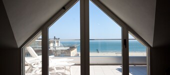 Penthouse Seaview Honeymoon