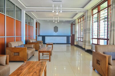 Tausi Hotel- Homabay