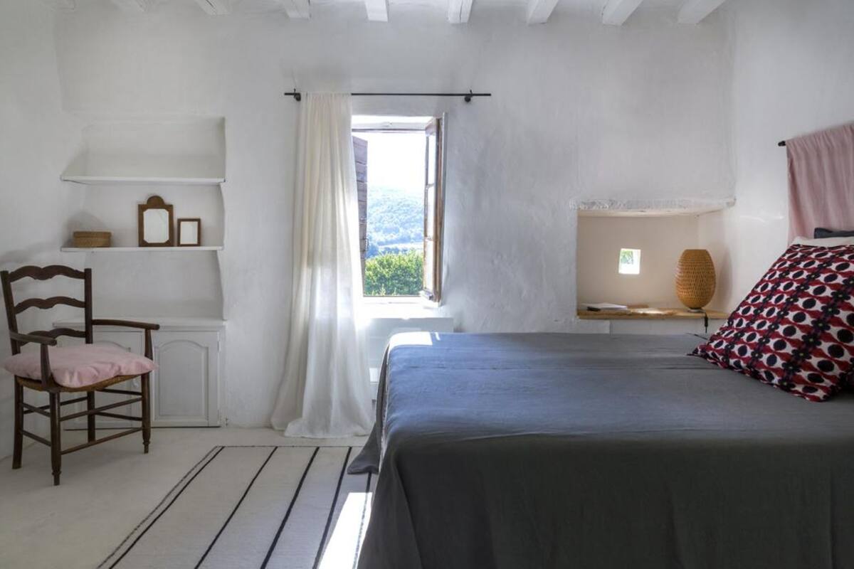 Family Suite | Desk, iron/ironing board (on request), free cots/infant beds, free WiFi