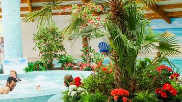 Banyera d'hidromassatge coberta