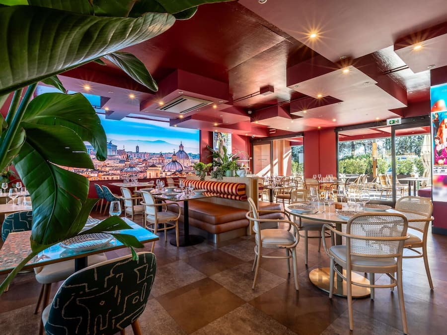 Serveert lunch en diner