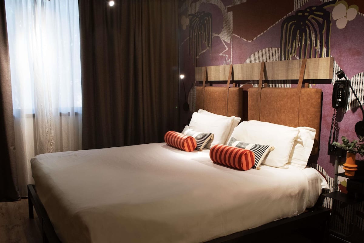 Superior Room, 1 Double Bed (Classic) | Down duvets, pillow-top beds, minibar, in-room safe