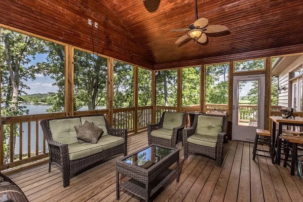 Smart TV, fireplace, table football