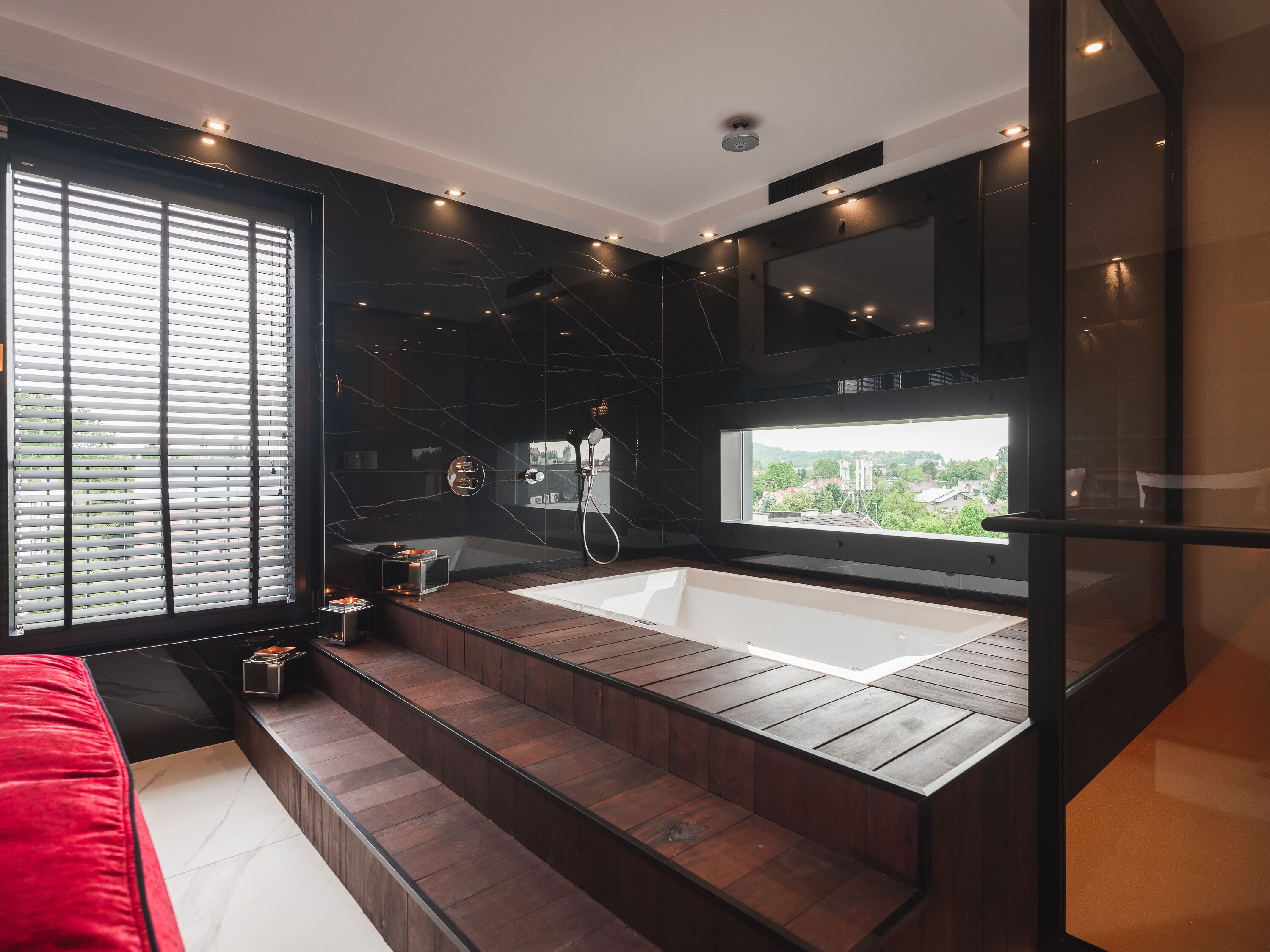 Jetted tub