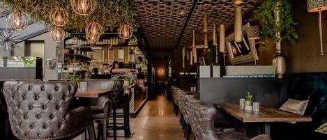 Breakfast, lunch and dinner served