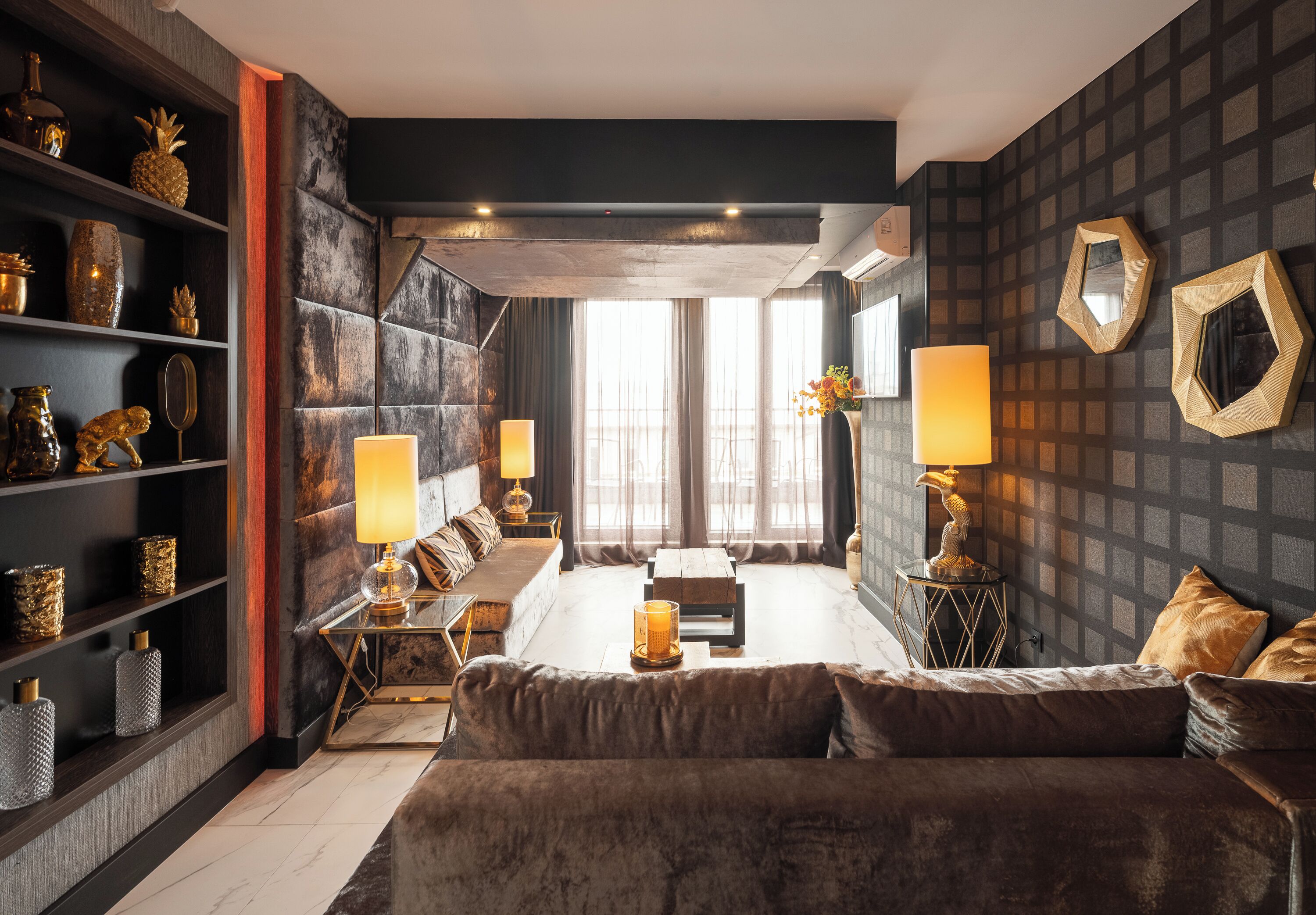 Premium bedding, in-room safe, individually decorated