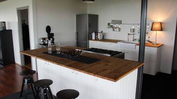 Panoramic Villa, 3 Bedrooms | Private kitchen | Full-size fridge, microwave, oven, stovetop