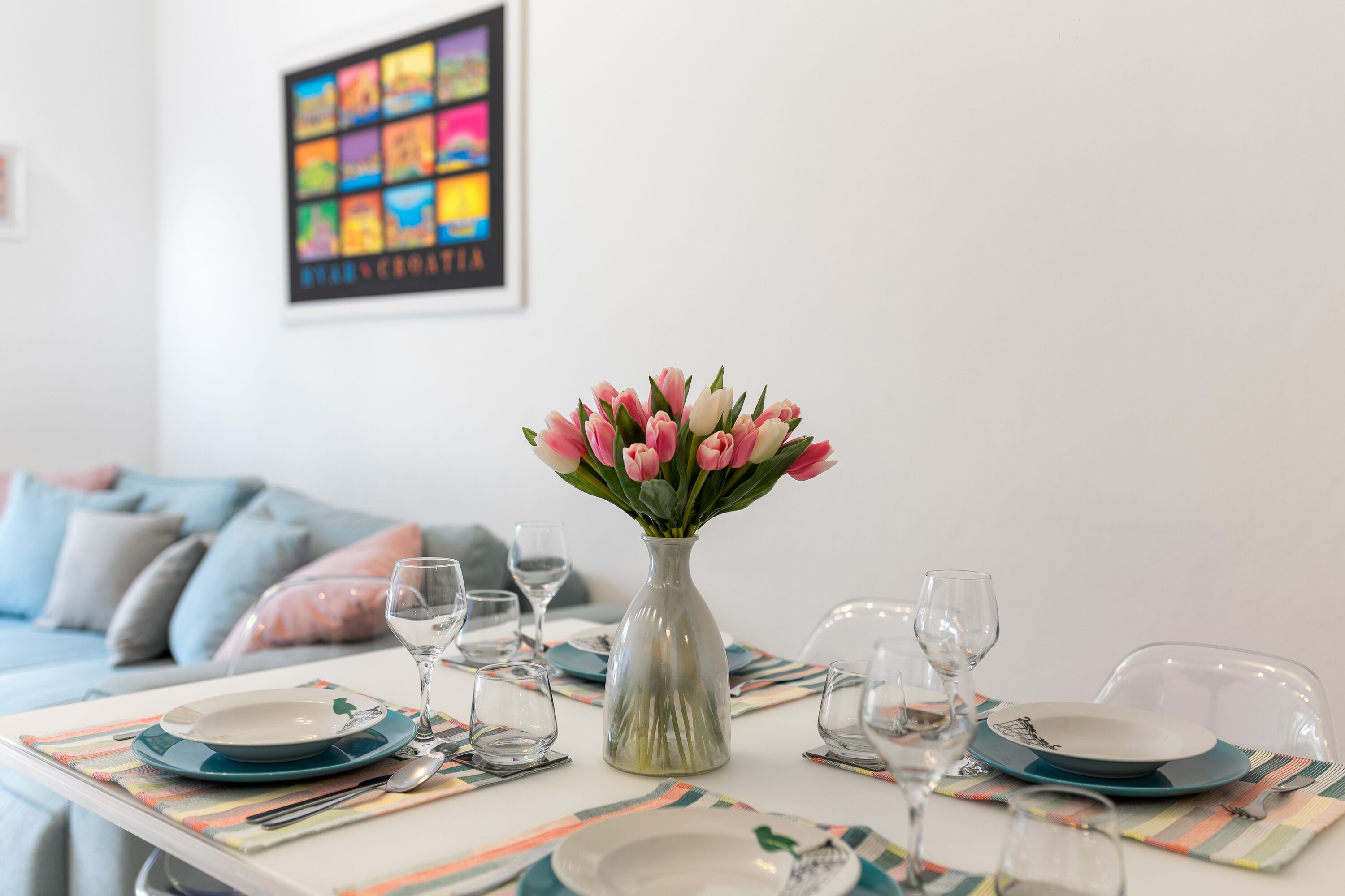 Departamento Confort, balcón | Servicio a la habitación