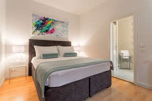 Appartement Confort, balcon | Coffres-forts dans les chambres, bureau