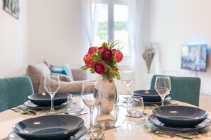 Appartement Confort, 1 chambre | Restauration dans la chambre