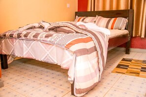 標準客房 | 書桌、熨斗/熨衫板、免費 Wi-Fi、床單