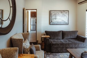 Family Room | In-room safe, individually decorated, soundproofing, free WiFi