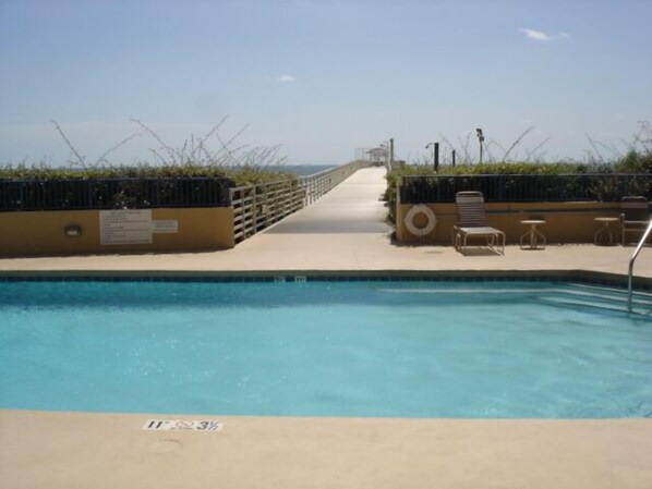 Indoor pool, outdoor pool - Four Seasons 704e (Orange Beach)