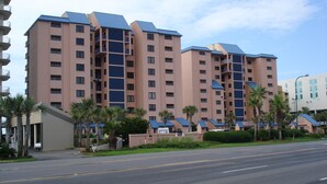 Unclassified image, 5 of 32, button - Four Seasons 704e (Orange Beach)