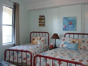 Condo, varias camas, balcón, vista a la playa