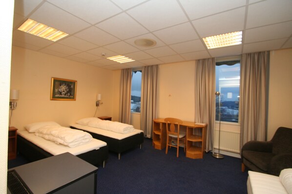 Double Room | Pillow-top beds, free WiFi, wheelchair access