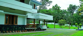Zarahs Homestay est un séjour à la campagne à Ranny Kerala. Etat