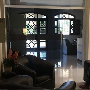 Lobby sitting area - Hotel Brasilia (Buriticupu)