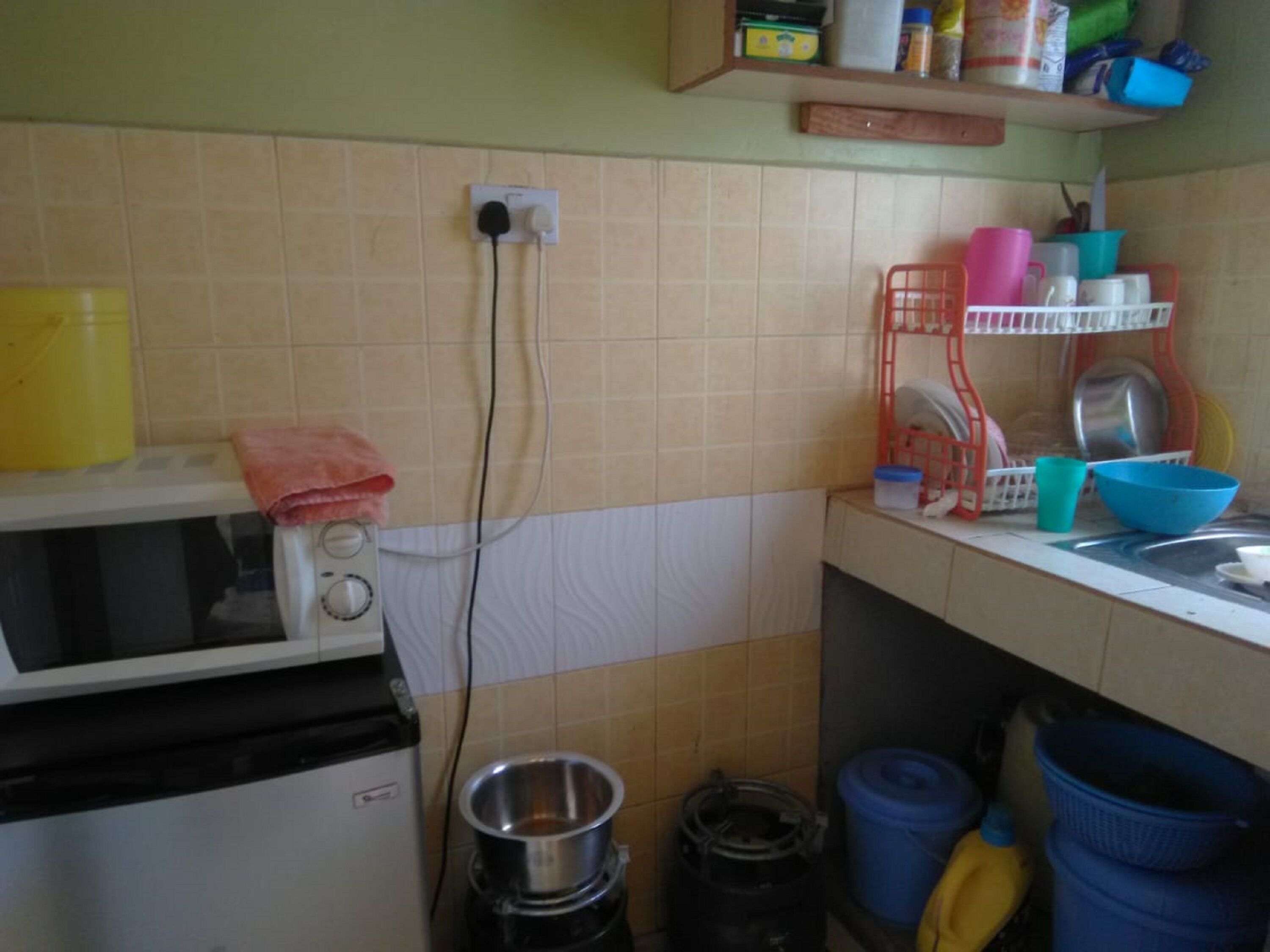 Refrigerador, microondas