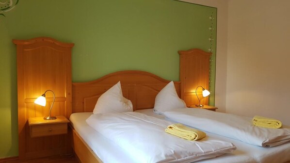 2 bedrooms, WiFi, bed sheets