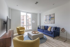 Appartement Luxe, 3 chambres, terrasse | Salle de séjour