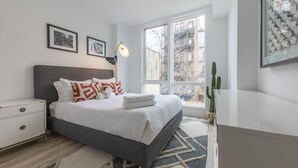 Luxury Apartment, 3 Bedrooms, Terrace