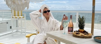Entire Bonita Dolphin BeachHouse up & dn