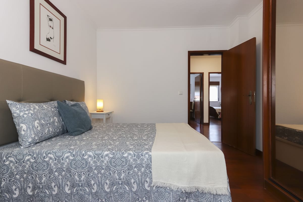 Double Room, Shared Bathroom (1) | Blackout curtains, iron/ironing board, rollaway beds, free WiFi