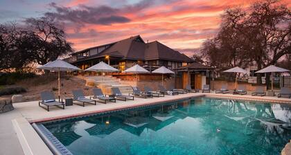 Cathedral by AvantStay | W/ Sauna, Pool Table & Views of the Rolling Hills