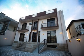 Exterior - Tbilisi sea hotel (Tbilisi)