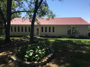 Exterior - 400 acre working cattle and horse farm (Wartrace)