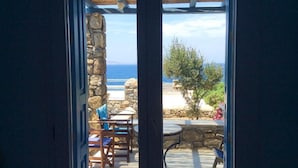 Interconnected Studio, Private Pool, Sea View | Utsikt fra balkong