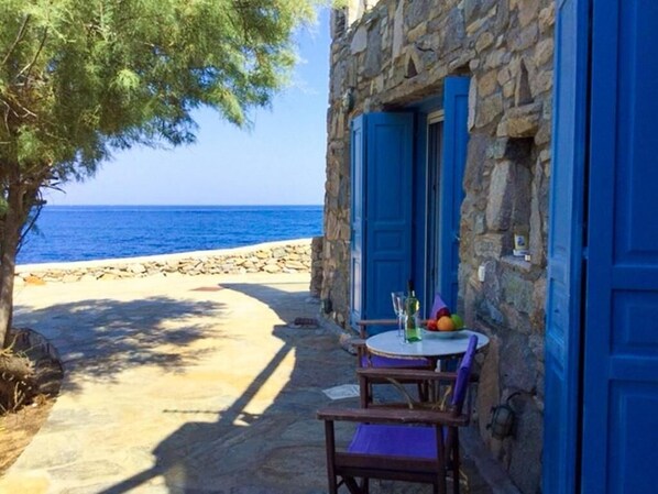 Estudio familiar, alberca privada, vista al mar | Terraza o patio