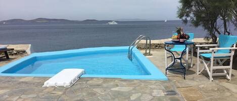 Estudio Deluxe, alberca privada, vista al mar | Alberca privada