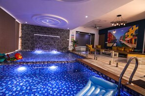 Indoor pool - Exclusive 3 bedroom Villa with a private Pool (Mangalore)