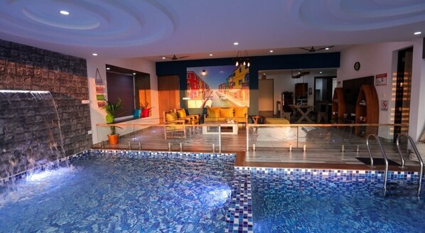 Piscine couverte