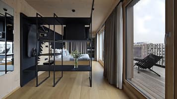 Large Studio, Kitchenette, Terrace | 防过敏的被褥、迷你吧(备有免费物品)、客房内保险箱、特色装修