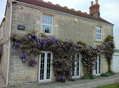 Midsomer Manor Near Bath - Hot Tub & Lodge
