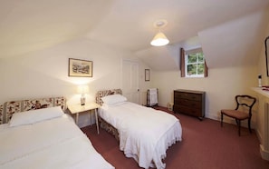 3 slaapkamers, een strijkplank/strijkijzer, wifi, beddengoed