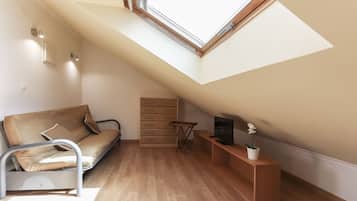 Iron/ironing board, rollaway beds, free WiFi, bed sheets