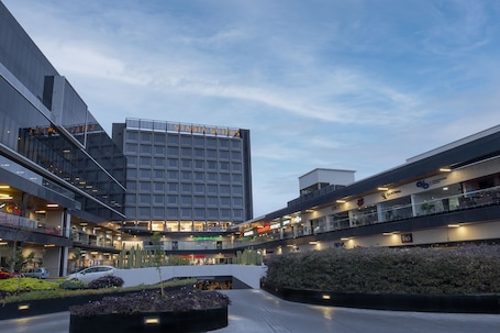 Exterior. Stadía Suites Querétaro Centro Histórico