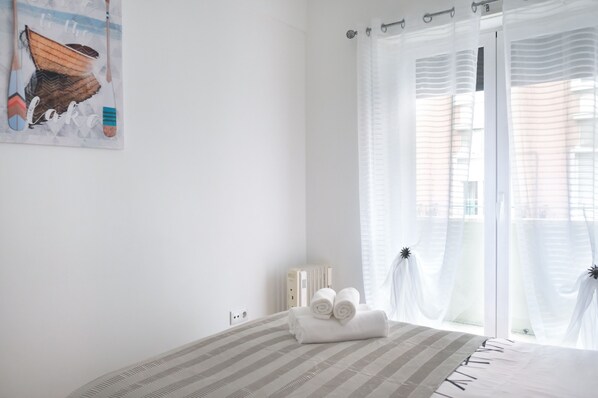 City Apartment, 2 Bedrooms | 2 bedrooms, iron/ironing board, free cots/infant beds, free WiFi - 27 92 Campolide Apartment (Lisbon)