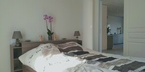 2 bedrooms, soundproofing, iron/ironing board, free WiFi